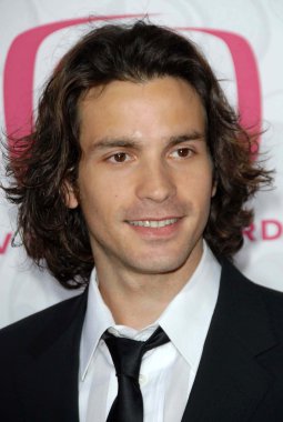 Santiago Cabrera
