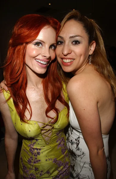 Lanzamiento de la fragancia de Phoebe Price "Phoebe 's Phantasy" — Foto de Stock