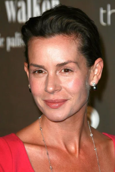 Embeth Davidtz — Photo