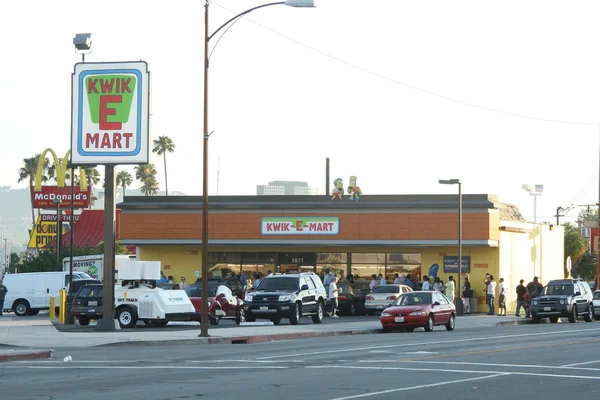 "Simpsons" Kwik-E-Mart Opens in Burbank — Stock Photo, Image