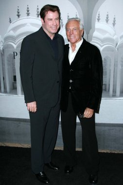 John travolta ve giorgio armani