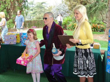 Paskalya yumurtası avı playboy mansion at