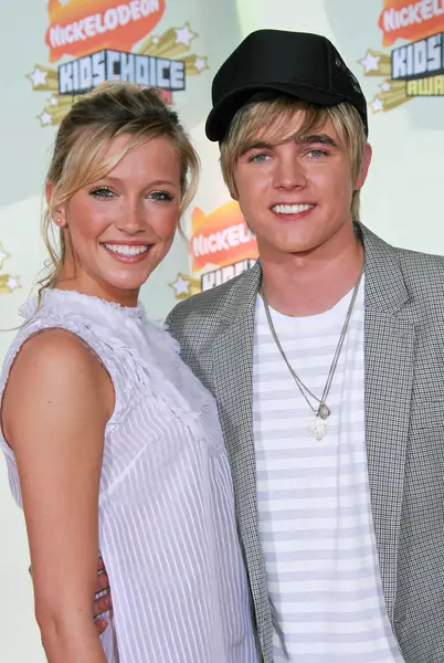 Katie cassidy ve jesse mccartney nickelodeons 20 yıllık kids choice Ödülleri. Pauley pavillion, westwood, ca. 03-31-07 — Stok fotoğraf