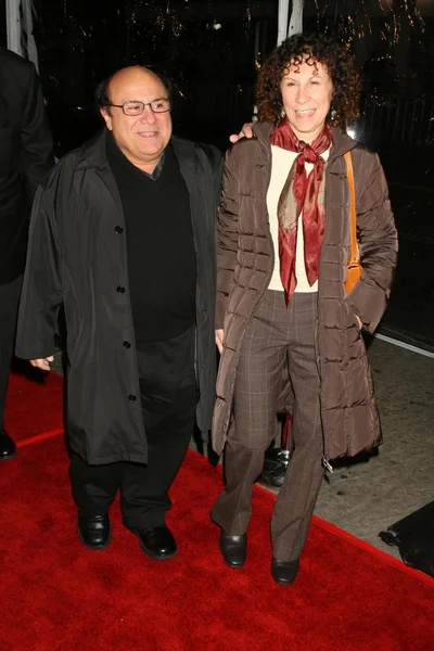 Danny DeVito e Rhea Perlman — Fotografia de Stock