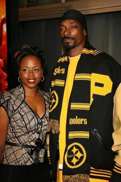 Snoop Dogg and guest — Stock Photo, Image