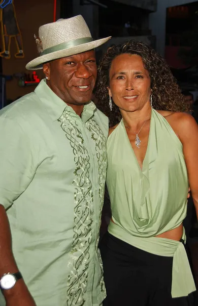 Ving Rhames y su esposa Deborah — Foto de Stock