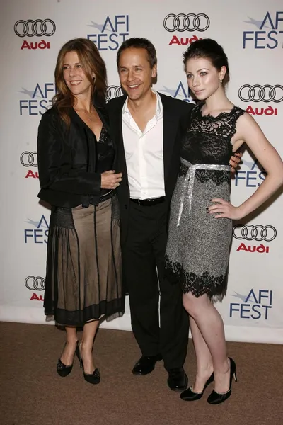 Rita Wilson with Chad Lowe and Michelle Trachtenberg — Stock Photo, Image