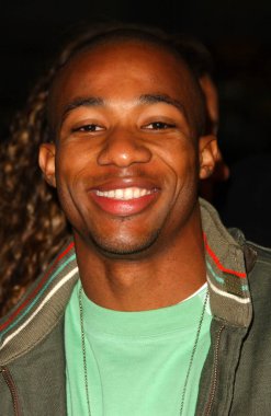 Arlen Escarpeta