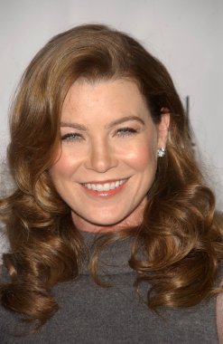 Ellen pompeo los angeles gizli dergisinin yıllık emmy partisinde. bir gün batımı, west hollywood, ca. 09-11-07
