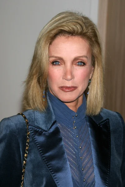 Donna Mills — Stockfoto