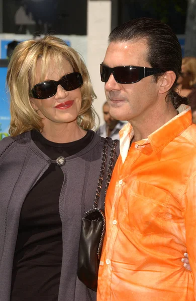 Melanie Griffith and Antonio Banderas at the Los Angeles Premiere of "Shrek The Third". Mann Village Theatre, Westwood, CA. 05-06-07 — Stock Photo, Image