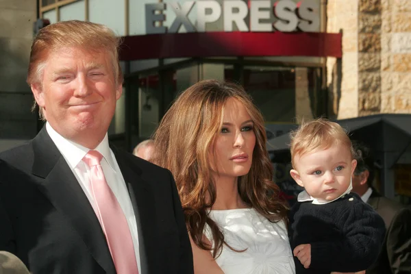 Donald Trump with Melania Trump and Barron Trump — Stok fotoğraf