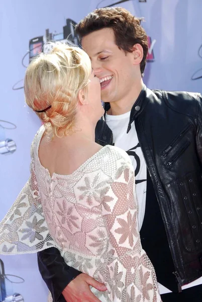 Alice Evans e Ioan Gruffudd chegam ao MTV Movie Awards de 2007. Gibson Amphitheatre, Universal City, CA. 06-03-07 — Fotografia de Stock