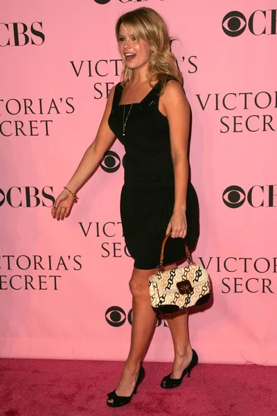 Victoria 's Secret Fashion Show Arrivals — стоковое фото