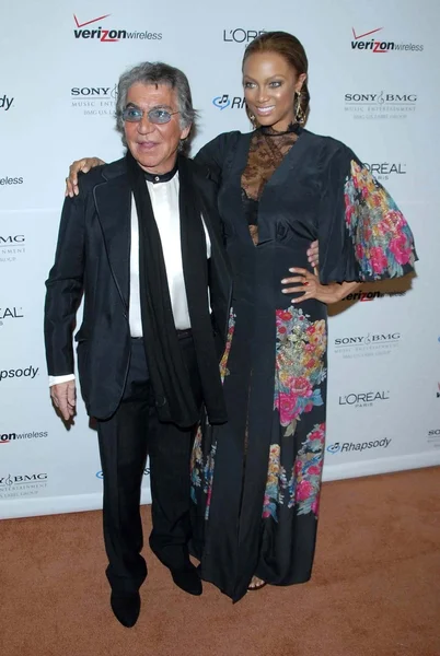 Roberto cavalli i tyra banks — Zdjęcie stockowe