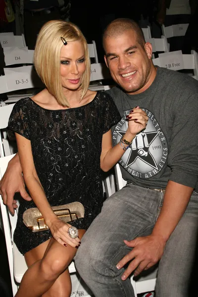 ティト オーティズ写真素材 ロイヤリティフリーティト オーティズ画像 Depositphotos