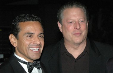 Antonio villaraigosa ve al gore