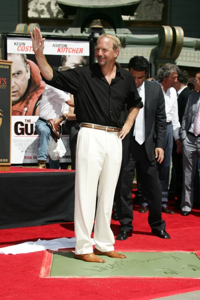 Kevin Costner Cérémonie d'impression des mains et des pieds — Photo