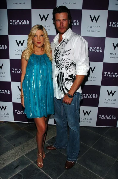 Tori spelling en dean mcdermott — Stockfoto