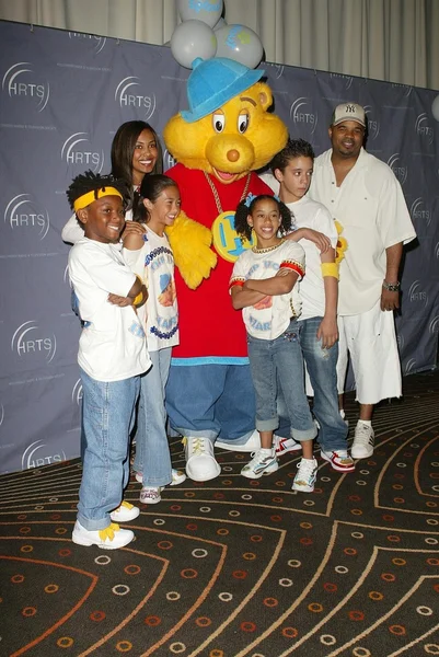 Hollywood Radio and Television Society presenta "Giornata dei bambini 2006 " — Foto Stock