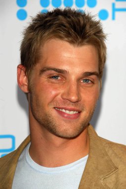 Mike Vogel