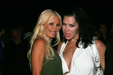 Tina jordan ve charis boyle'nın doğum günü partisi