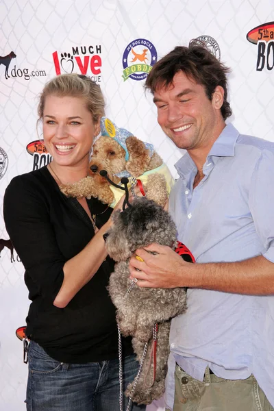 Rebecca Romijn en Jerry O'Connell — Stockfoto