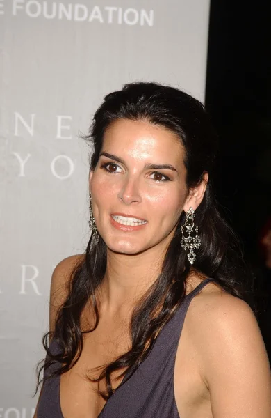 Angie harmon — Stockfoto