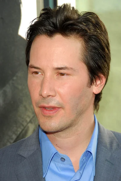 Keanu reeves bij de premiere van de Meerhuis. Cinerama koepel, hollywood, ca. 06-13-06 — Stockfoto