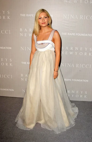Nina ricci moda Pokaż obsługiwanych przez barneys new york — Zdjęcie stockowe