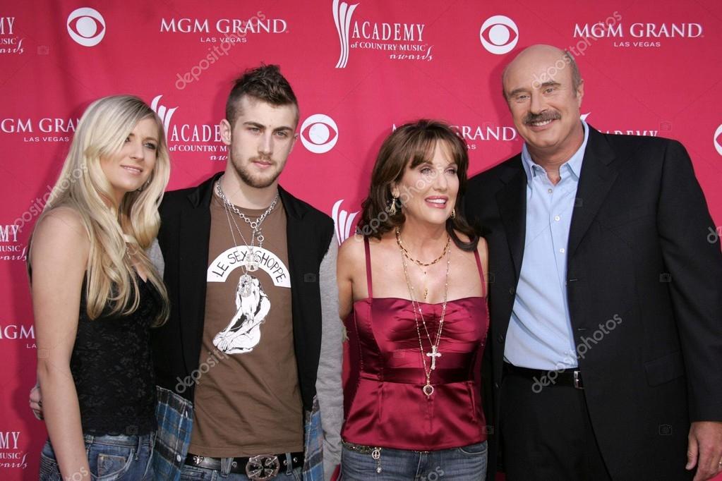 Dr. Phil McGraw and Family Stock Editorial Photo © s_bukley 16389409