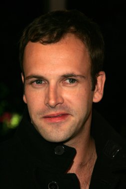 Jonny Lee Miller