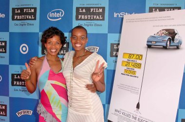 j.Karen thomas ve colette ilahi