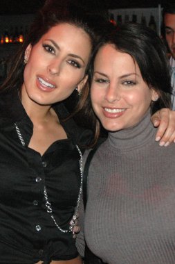 Kerri kasem ve natalie raitano