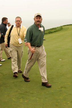 8 yıllık michael douglas ve lexus tarafından sunulan arkadaşlar