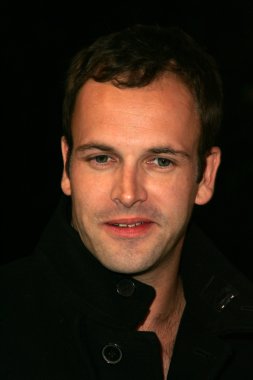 Jonny Lee Miller