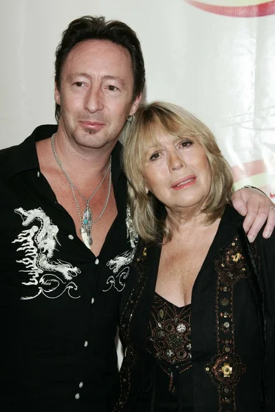 Julian lennon und cynthia lennon — Stockfoto