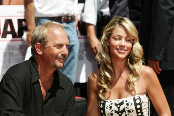 Kevin costner, el ve ayak töreni Yazdır — Stok fotoğraf