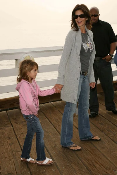 Cindy Crawford and her daughter — 스톡 사진