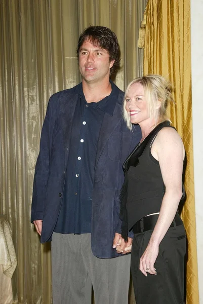 Todd Zeile et Julianne McNamara — Photo