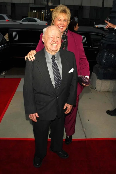 Mickey Rooney et Jan Rooney — Photo