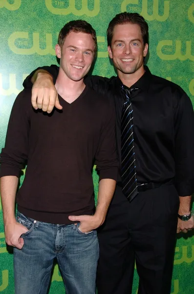 Aaron Ashmore e Michael Muhney na CW Networks TCA Press Tour. Ritz Carlton Huntington Hotel, Pasadena, CA. 07-17-06 — Fotografia de Stock