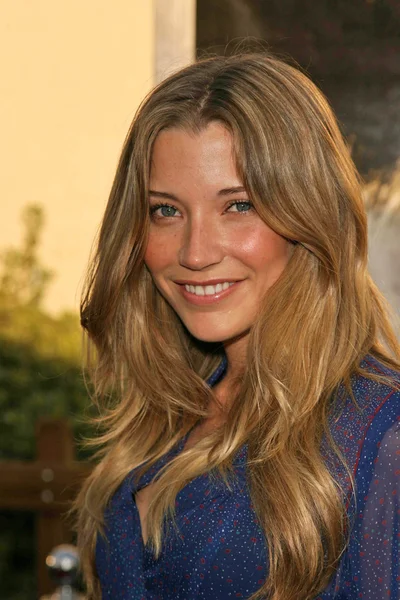 Sarah Roemer — Stockfoto