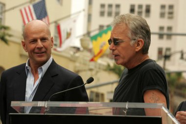 Bruce willis hollywood şöhret töreni yürümek