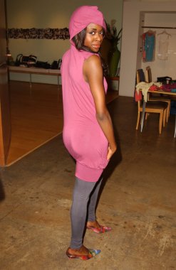 nzinga blake modelleri için geçerli t.v yeminli bakireler.