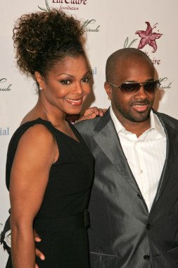 9 yıllık benefit lili için claire Vakfı