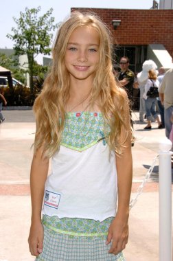 Kelsey batelaan seçin, kendi macera yeti dvd serbest parti. Eko istasyon, culver city, ca. 07-22-06 yıldız