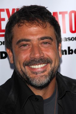 Jeffrey Dean Morgan