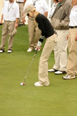 8 yıllık michael douglas ve lexus tarafından sunulan arkadaşlar