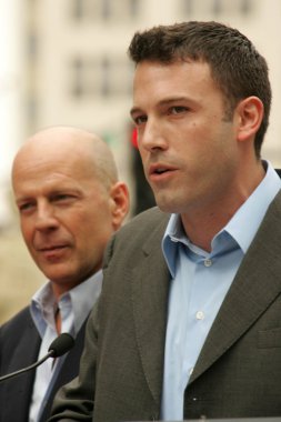 Bruce willis hollywood şöhret töreni yürümek